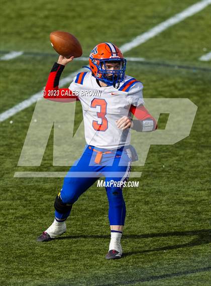 Thumbnail 1 in Water Canyon vs Rich (UHSAA 8-player Semifinal) photogallery.