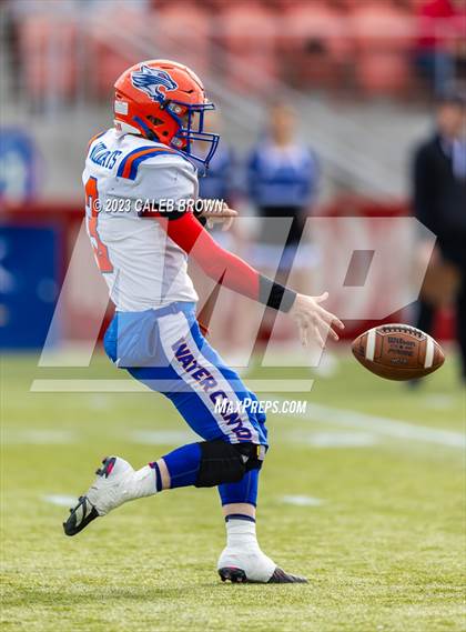 Thumbnail 2 in Water Canyon vs Rich (UHSAA 8-player Semifinal) photogallery.