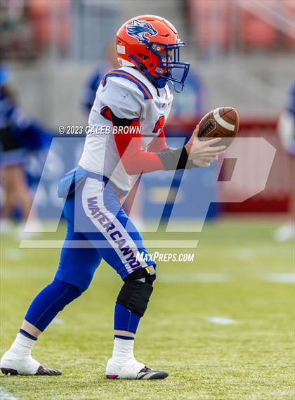 Thumbnail 3 in Water Canyon vs Rich (UHSAA 8-player Semifinal) photogallery.