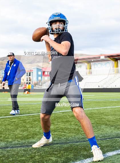 Thumbnail 2 in Water Canyon vs Rich (UHSAA 8-player Semifinal) photogallery.