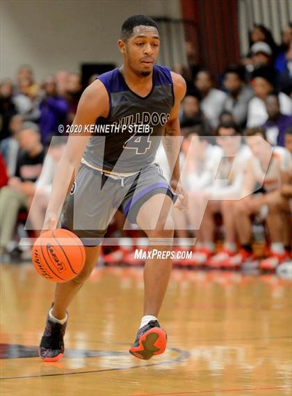 Thumbnail 1 in Brusly vs. Ville Platte (LHSAA 3A Quarterfinal) photogallery.