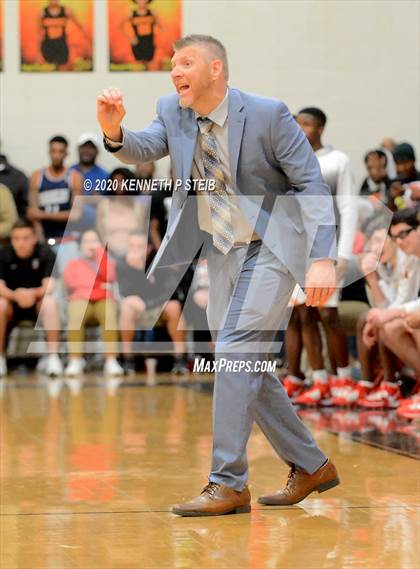 Thumbnail 2 in Brusly vs. Ville Platte (LHSAA 3A Quarterfinal) photogallery.