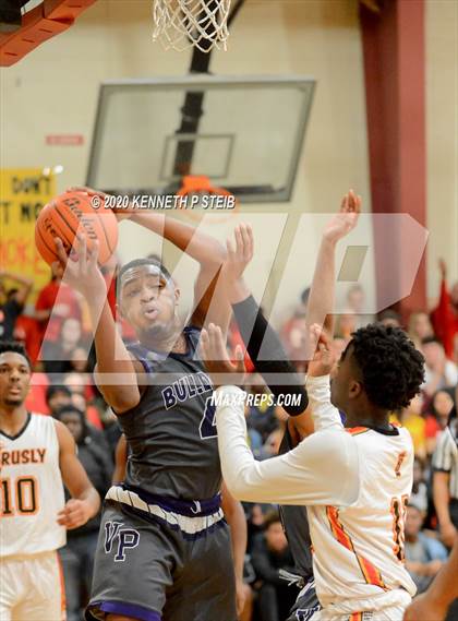 Thumbnail 2 in Brusly vs. Ville Platte (LHSAA 3A Quarterfinal) photogallery.