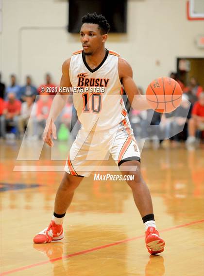 Thumbnail 3 in Brusly vs. Ville Platte (LHSAA 3A Quarterfinal) photogallery.