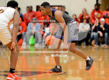 Thumbnail 2 in Brusly vs. Ville Platte (LHSAA 3A Quarterfinal) photogallery.