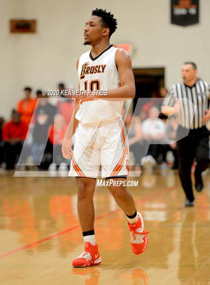 Thumbnail 3 in Brusly vs. Ville Platte (LHSAA 3A Quarterfinal) photogallery.