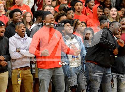Thumbnail 3 in Brusly vs. Ville Platte (LHSAA 3A Quarterfinal) photogallery.