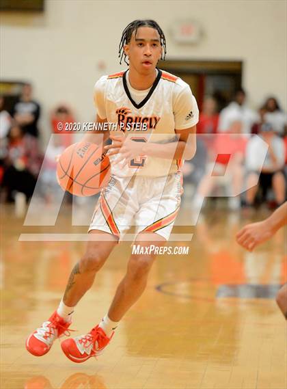 Thumbnail 2 in Brusly vs. Ville Platte (LHSAA 3A Quarterfinal) photogallery.