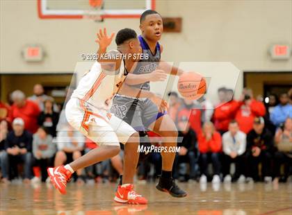 Thumbnail 1 in Brusly vs. Ville Platte (LHSAA 3A Quarterfinal) photogallery.