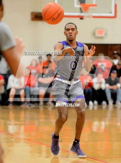 Thumbnail 2 in Brusly vs. Ville Platte (LHSAA 3A Quarterfinal) photogallery.