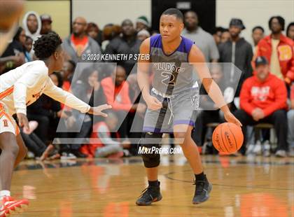 Thumbnail 2 in Brusly vs. Ville Platte (LHSAA 3A Quarterfinal) photogallery.