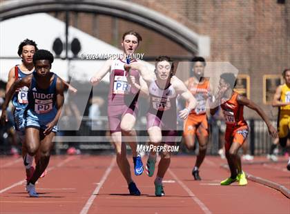 Thumbnail 2 in Penn Relays (4 X 100 Meter) photogallery.