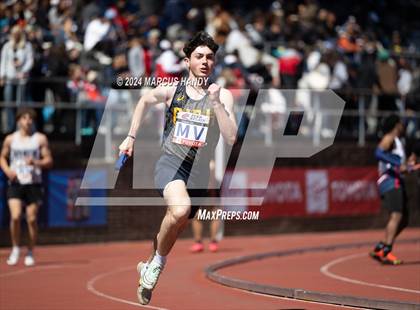 Thumbnail 1 in Penn Relays (4 X 100 Meter) photogallery.