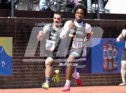 Thumbnail 1 in Penn Relays (4 X 100 Meter) photogallery.