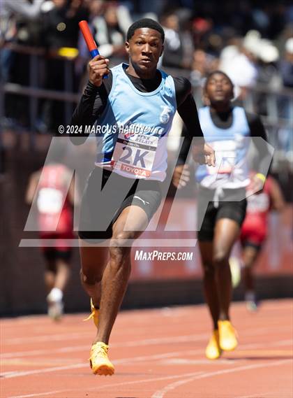 Thumbnail 1 in Penn Relays (4 X 100 Meter) photogallery.