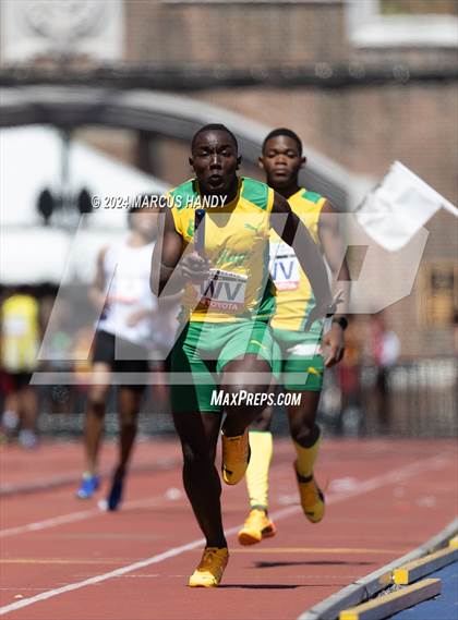 Thumbnail 2 in Penn Relays (4 X 100 Meter) photogallery.