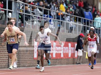 Thumbnail 2 in Penn Relays (4 X 100 Meter) photogallery.