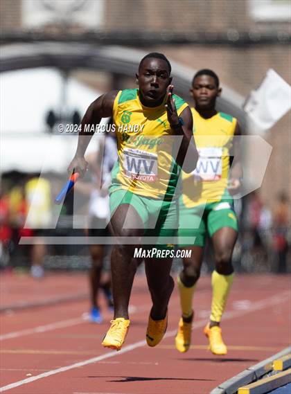 Thumbnail 3 in Penn Relays (4 X 100 Meter) photogallery.