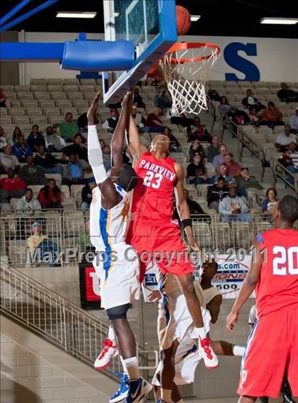 Thumbnail 3 in King vs. Parkview (Whataburger Tournament) photogallery.