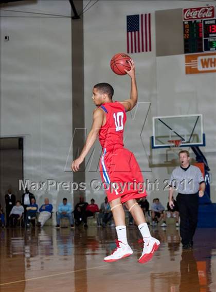 Thumbnail 1 in King vs. Parkview (Whataburger Tournament) photogallery.