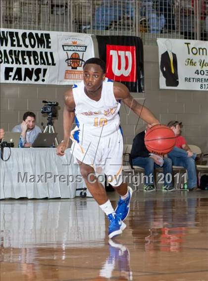 Thumbnail 3 in King vs. Parkview (Whataburger Tournament) photogallery.