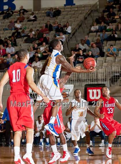 Thumbnail 2 in King vs. Parkview (Whataburger Tournament) photogallery.