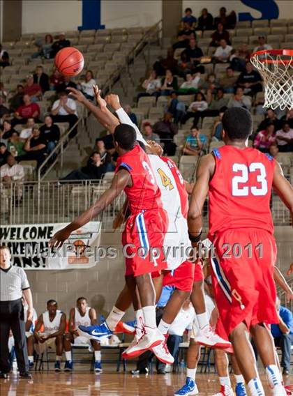 Thumbnail 1 in King vs. Parkview (Whataburger Tournament) photogallery.