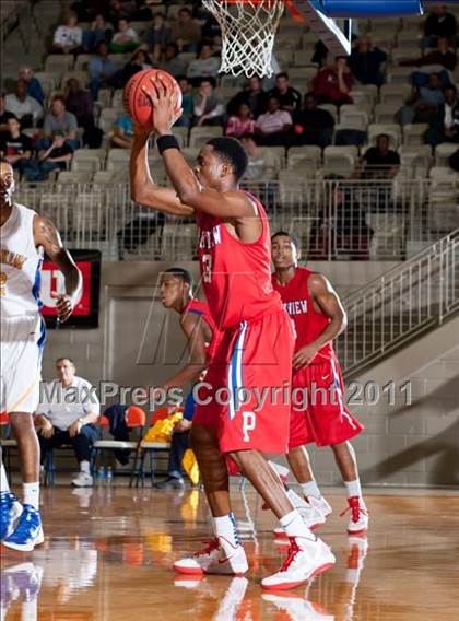 Thumbnail 2 in King vs. Parkview (Whataburger Tournament) photogallery.