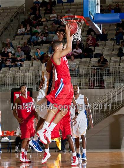 Thumbnail 1 in King vs. Parkview (Whataburger Tournament) photogallery.