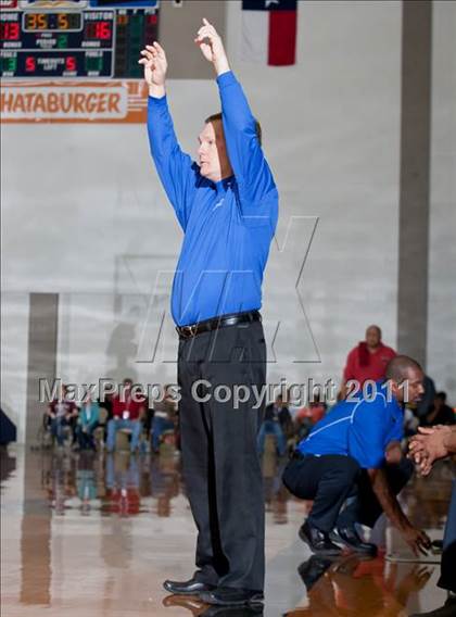 Thumbnail 2 in King vs. Parkview (Whataburger Tournament) photogallery.