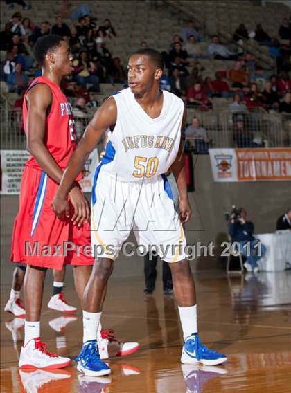 Thumbnail 2 in King vs. Parkview (Whataburger Tournament) photogallery.
