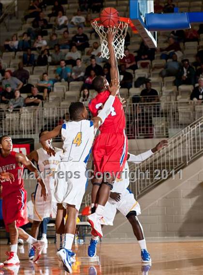 Thumbnail 2 in King vs. Parkview (Whataburger Tournament) photogallery.