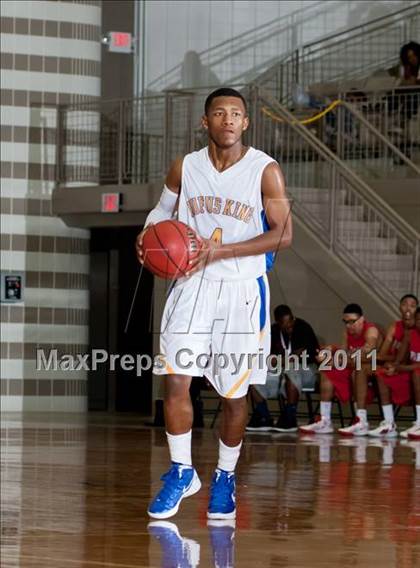 Thumbnail 3 in King vs. Parkview (Whataburger Tournament) photogallery.