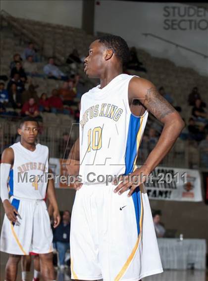 Thumbnail 2 in King vs. Parkview (Whataburger Tournament) photogallery.