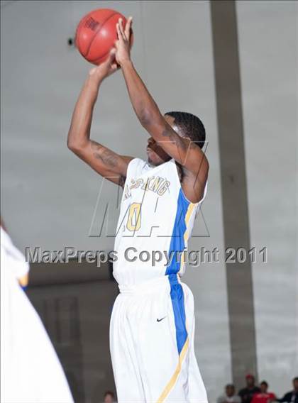 Thumbnail 1 in King vs. Parkview (Whataburger Tournament) photogallery.