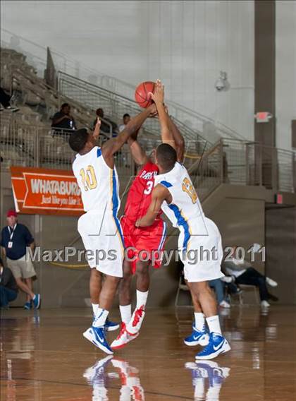 Thumbnail 3 in King vs. Parkview (Whataburger Tournament) photogallery.