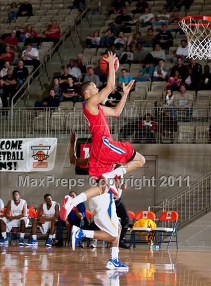 Thumbnail 1 in King vs. Parkview (Whataburger Tournament) photogallery.