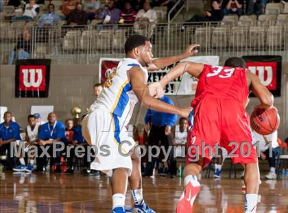 Thumbnail 1 in King vs. Parkview (Whataburger Tournament) photogallery.