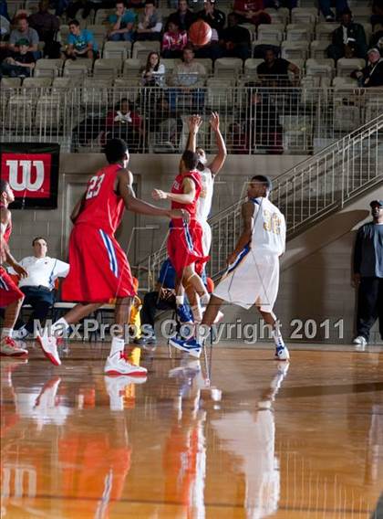 Thumbnail 1 in King vs. Parkview (Whataburger Tournament) photogallery.