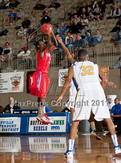 Thumbnail 1 in King vs. Parkview (Whataburger Tournament) photogallery.