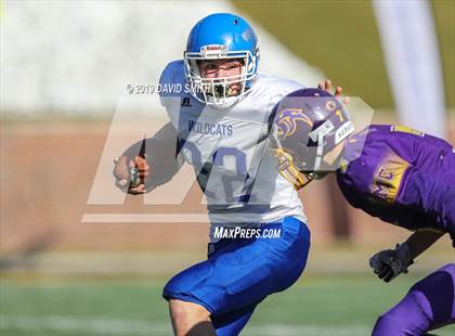 Thumbnail 1 in Mound City/Craig vs. Southwest/Hale/Tina-Avalon (MSHSAA 8-Man Championship) photogallery.