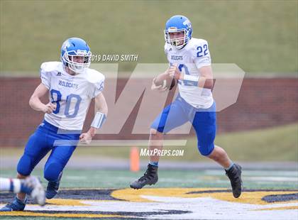 Thumbnail 3 in Mound City/Craig vs. Southwest/Hale/Tina-Avalon (MSHSAA 8-Man Championship) photogallery.