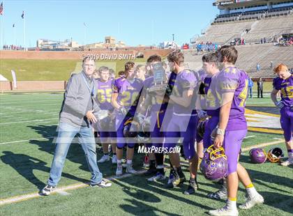 Thumbnail 1 in Mound City/Craig vs. Southwest/Hale/Tina-Avalon (MSHSAA 8-Man Championship) photogallery.