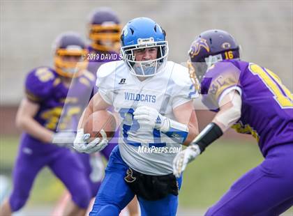 Thumbnail 1 in Mound City/Craig vs. Southwest/Hale/Tina-Avalon (MSHSAA 8-Man Championship) photogallery.