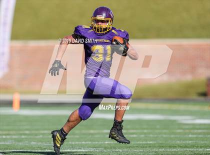 Thumbnail 2 in Mound City/Craig vs. Southwest/Hale/Tina-Avalon (MSHSAA 8-Man Championship) photogallery.