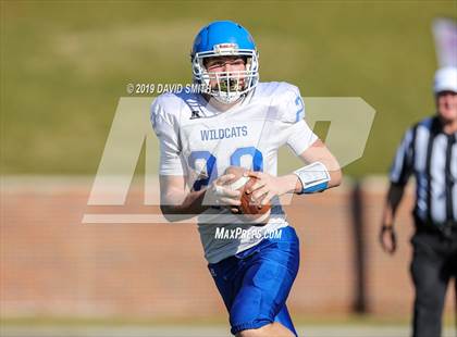 Thumbnail 2 in Mound City/Craig vs. Southwest/Hale/Tina-Avalon (MSHSAA 8-Man Championship) photogallery.