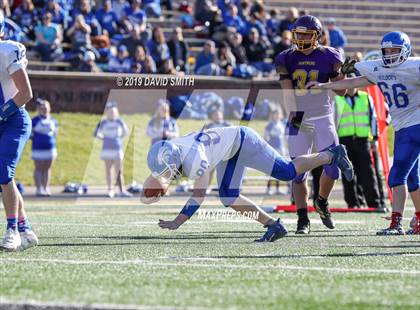 Thumbnail 1 in Mound City/Craig vs. Southwest/Hale/Tina-Avalon (MSHSAA 8-Man Championship) photogallery.