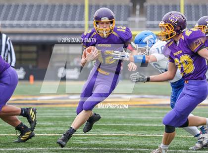 Thumbnail 1 in Mound City/Craig vs. Southwest/Hale/Tina-Avalon (MSHSAA 8-Man Championship) photogallery.