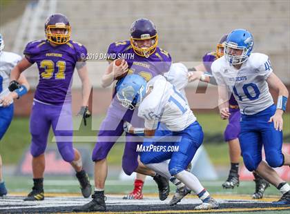 Thumbnail 2 in Mound City/Craig vs. Southwest/Hale/Tina-Avalon (MSHSAA 8-Man Championship) photogallery.