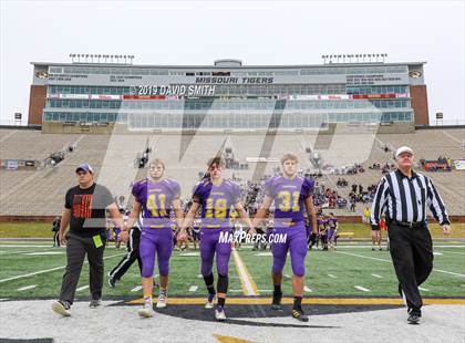 Thumbnail 2 in Mound City/Craig vs. Southwest/Hale/Tina-Avalon (MSHSAA 8-Man Championship) photogallery.